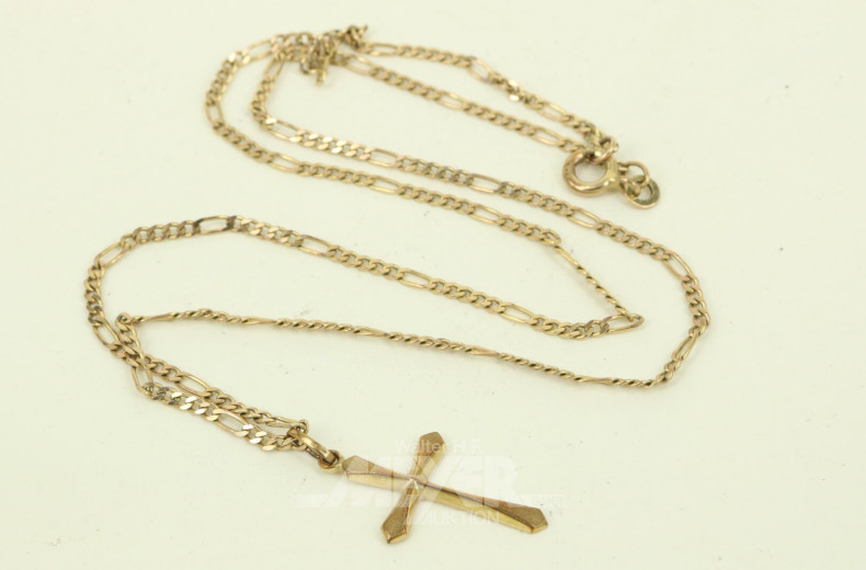 Kette mit Anhänger 'Kreuz'