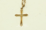 Kette mit Anhänger 'Kreuz'