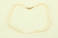 Zuchtperlenkette mit Schließe in 750 GG