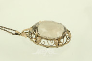 lange Gliederkette, mit 1 gr. Anhänger mit Rauchquarz im Ovalschliff, ca. 85 ct.