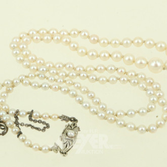 Perlenkette im Verlauf mit schmaler Schließe in 585er WG