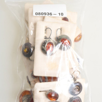 Posten div. Bernstein-Ohrringe