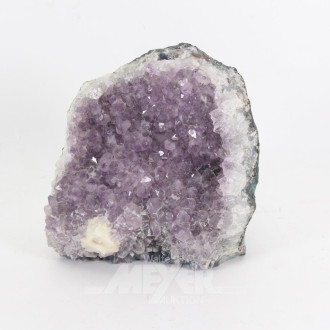 Kl. Amethystdruse, vertikal durchbohrt