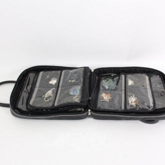 Kollektionstasche mit Mode- und Silberschmuck, u.a. LAPPONIA Bernsteinschmuck