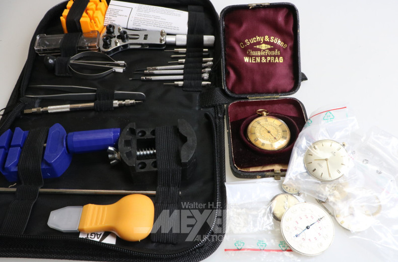 Konvolut versch. Uhrenwerke, sowie 1 Taschenuhr und 1 Set Uhrmacherwerkzeug im Etui