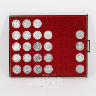 Konvolut Euro-Sonderprägungen zu 10 und 20 Euro in einer Schublade