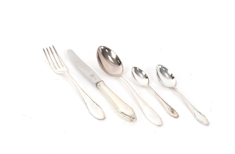 Speisebesteck-Set in braunem Koffer aus Lederimitat