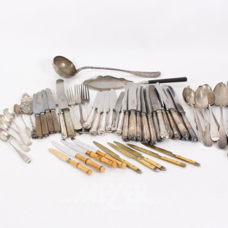 Konvolut Besteckteile, tlw. antik