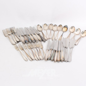 Konvolut Besteckteile, darunter 3 Teile Taufbesteck in 800er Silber