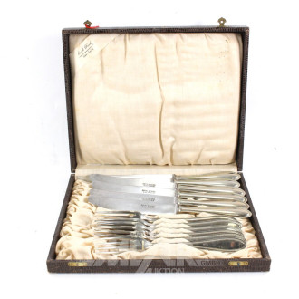 Besteck 12-teilig, im Besteckkasten