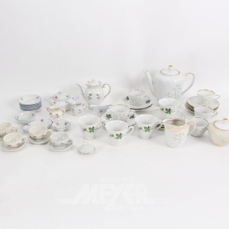 kl. PPosten div. Porz.-Kinder- u. Puppengeschirr sowie 8 div. Keramikvasen- u. Krüge, teilw. signiert: Mo Bu II