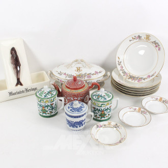 Konvolut: Heringstopf, Kaffeebecher, Teekanne sowie div. Speiseserviceteile