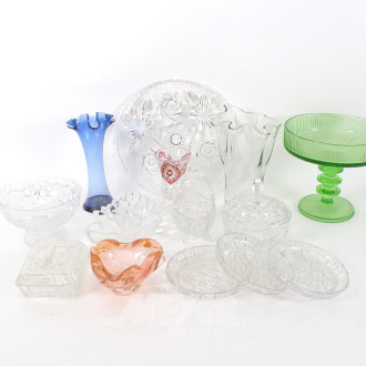 Posten Vasen, Schalen, Bonboniere, Tischaufsatz, Stollenplatte etc.