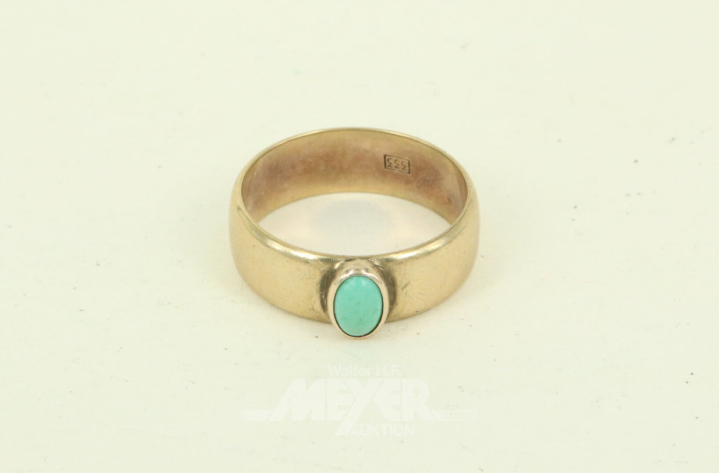 Ring mit türkisfarbenem Farbstein