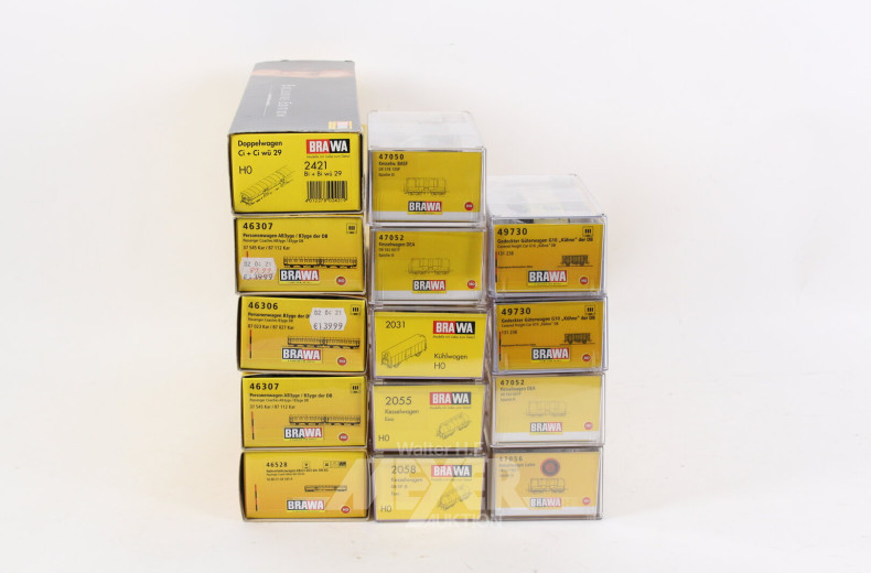 14 versch. Güter- u. Personenwaggons