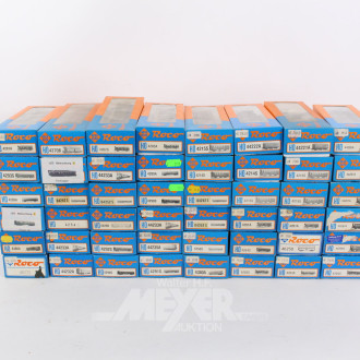 gr. Posten Güter- u. Personenwaggons