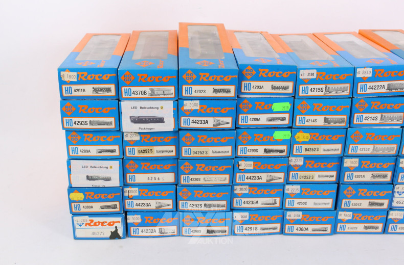 gr. Posten Güter- u. Personenwaggons