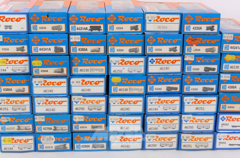 gr. Posten Güter- u. Personenwaggons