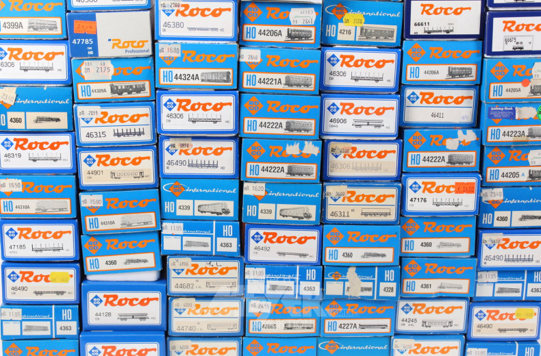 gr. Posten Güter- u. Personenwaggons