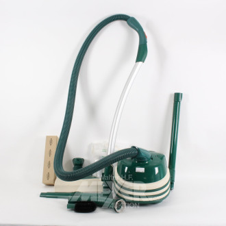 Staubsauger mit Zubehör