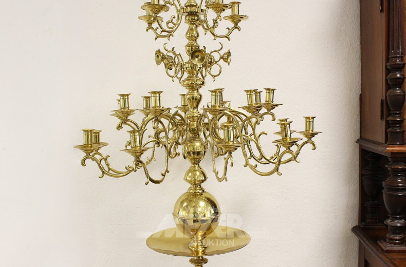 gr. Standleuchter, 25-flammig, messingfarben