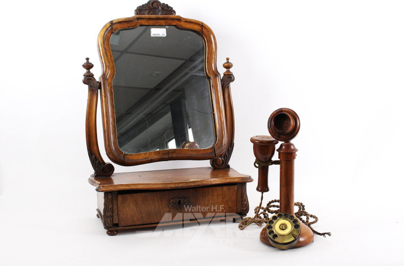 Schminkspiegel, Nußbaum