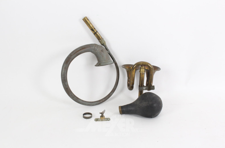 Jagdhorn, unvollständig u. 1 Hupe, beschädigt