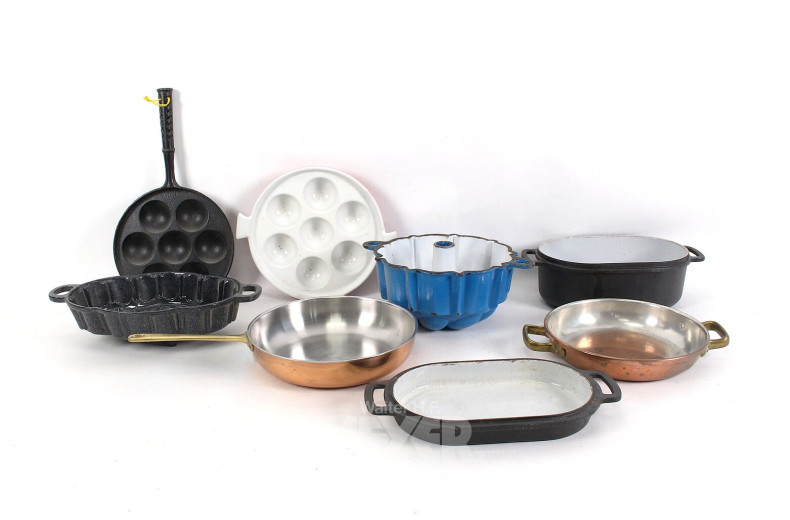 Posten Backformen und Servierpfannen, tlw. Gußeisen