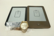 Konvolut, best. aus 2 Tolino E-Book-Reader, 2 Ketten u. 1 Herrenarmbanduhr