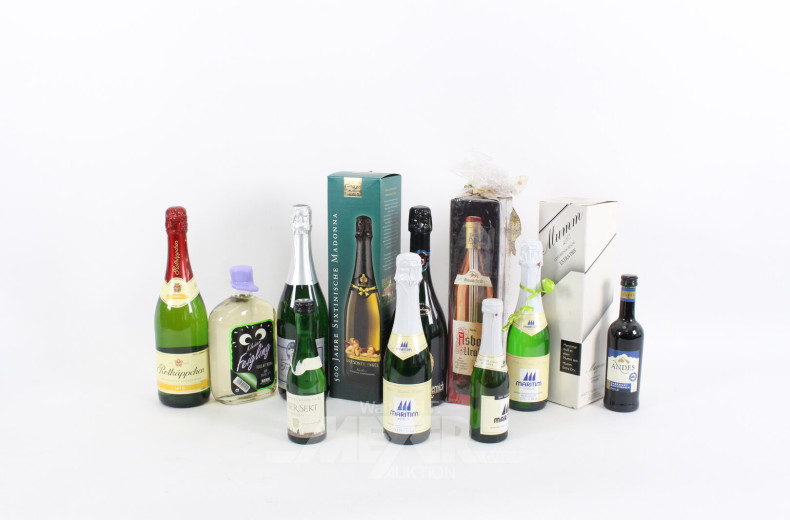 12 Flaschen Sekt und Weinbrand