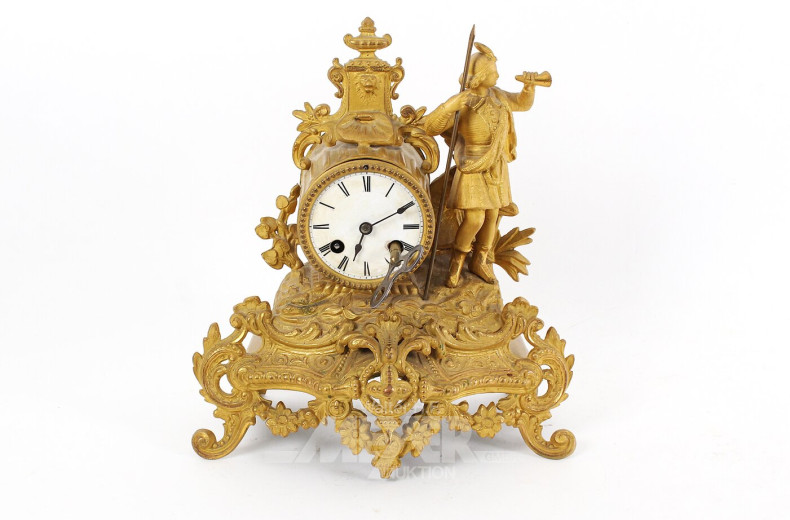 goldfarbene Kaminuhr, figürliche Darstellung