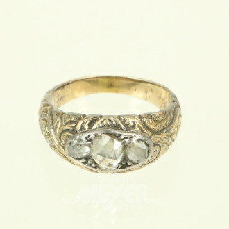 Ring mit 3 Diamantrosen
