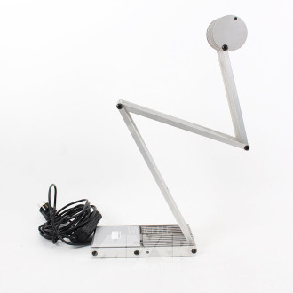mod. Schreibtischlampe im Industriedesign, höhenverstellbar