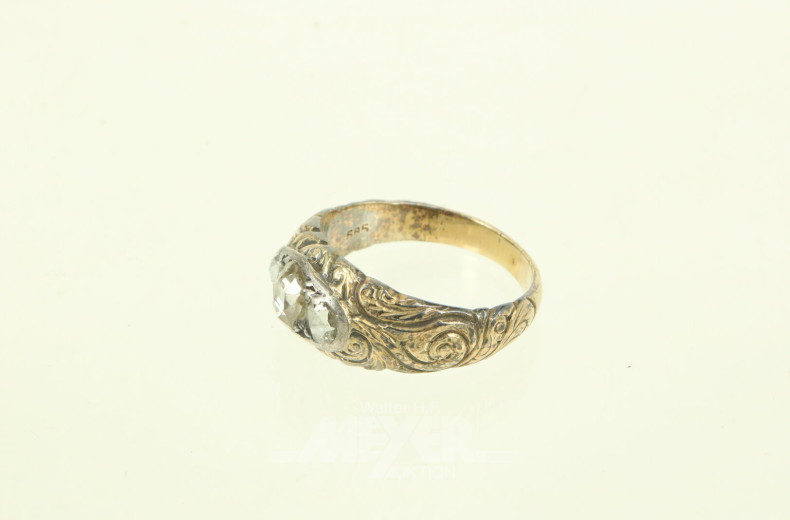 Ring mit 3 Diamantrosen