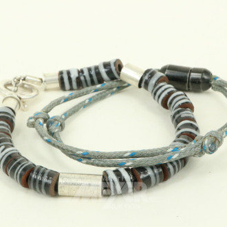 2 Modeschmuck-Armbänder, davon 1 mit Schließe aus 925er Silber