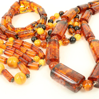 Posten Bernsteinschmuck: Armänder und Ketten