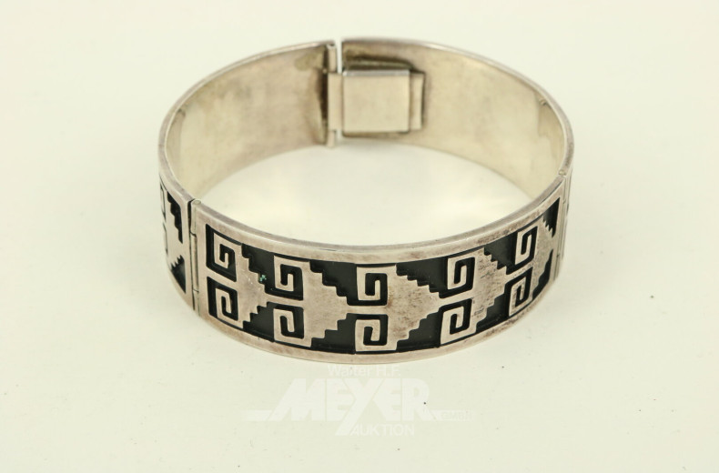 Breiter Armreif mit mexikanischem Muster in 925er Silber