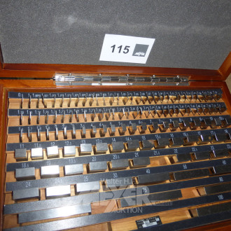 Parallelendmaßkasten, 122 blocks