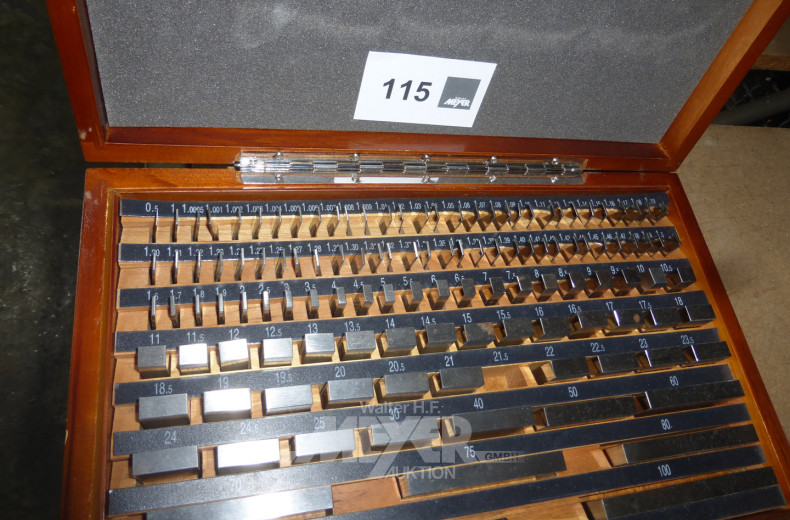 Parallelendmaßkasten, 122 blocks