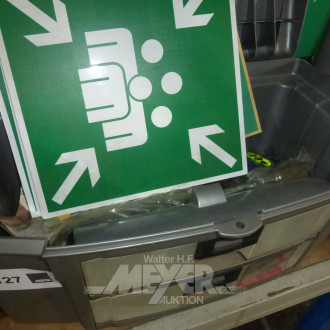Posten Kunststoffwerkzeugkästen mit Sicherheitswarntafeln und Zubehör