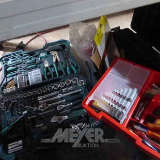 2 versch. Werkzeugkoffer / Steckschlüsselkasten