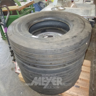 3 LKW-Reifen, 1 x neuwertig, 2 x gebraucht, 315/80R22,5 CONTINENTAL