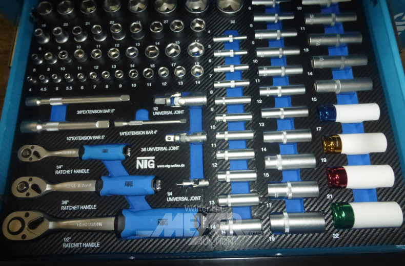 Werkstattwagen mit Inhalt: Hand- und Montagewerkzeug, reichhaltig gefüllt