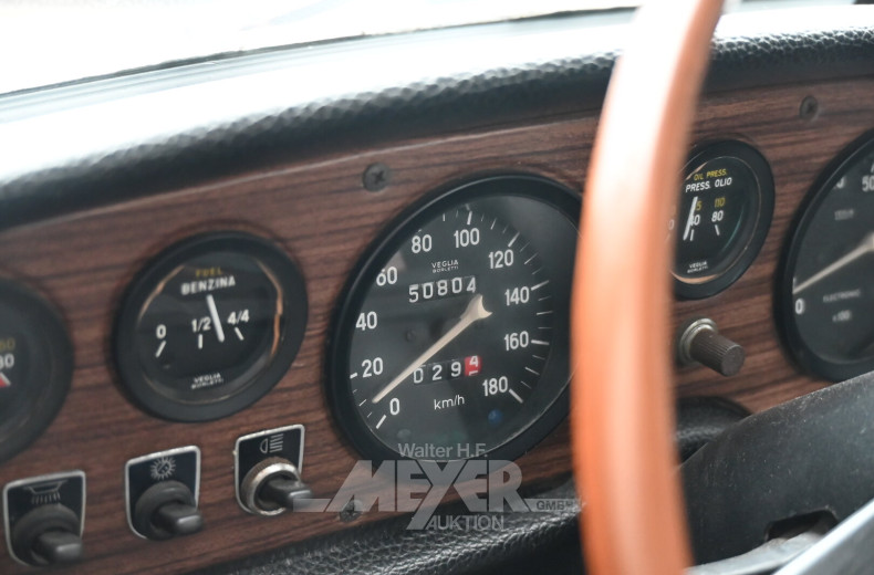 Fiat 850 Spider, rot