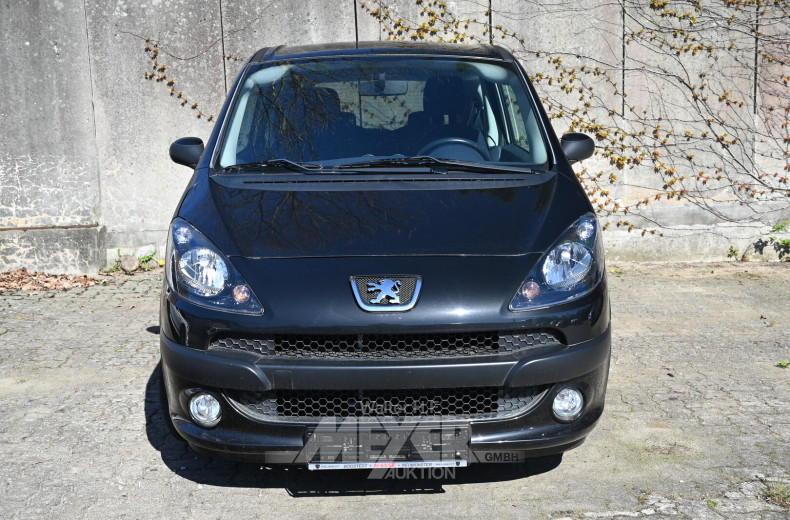 Peugeot 1007, schwarz