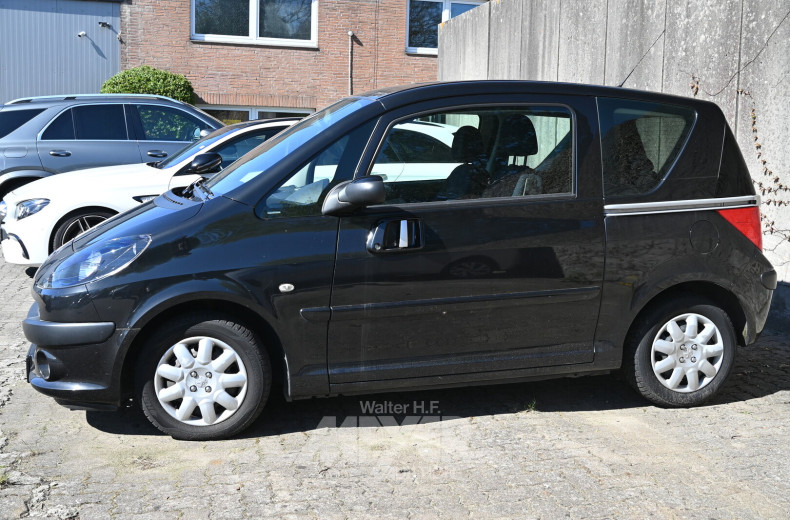Peugeot 1007, schwarz