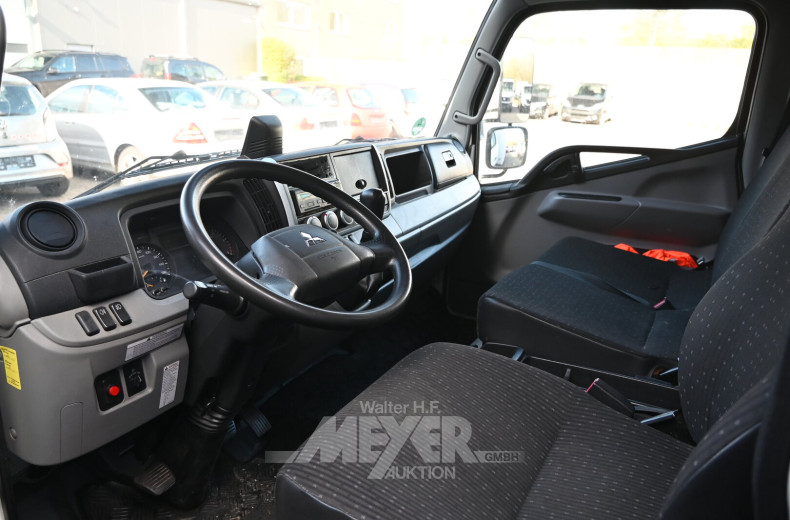 LKW Mitsubishi Fuso, Kofferaufbau mit Ladebordwand Dhollandia