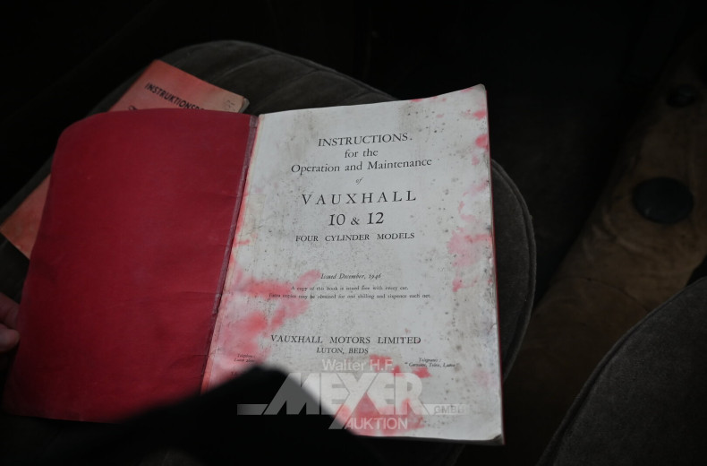 Vauxhall Typ 12, rot, linkslenker