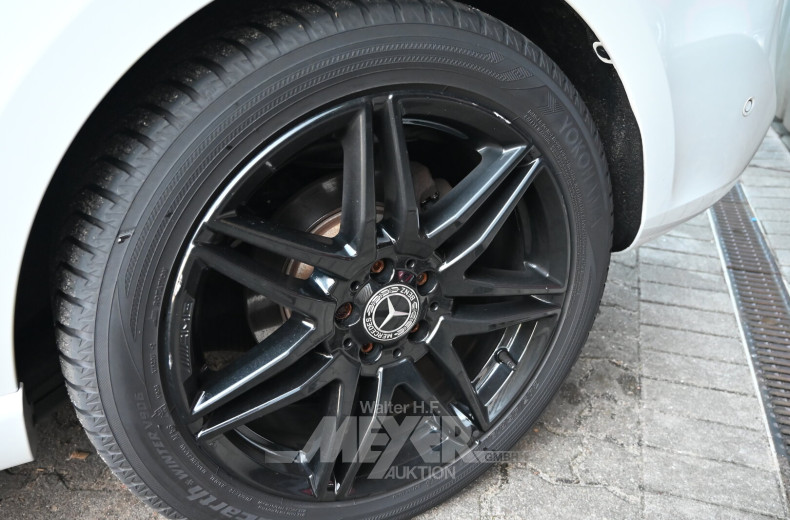 Mercedes-Benz V300d kompakt 9G-Tronic Avantgarde Edition, bergkristallweis metallic