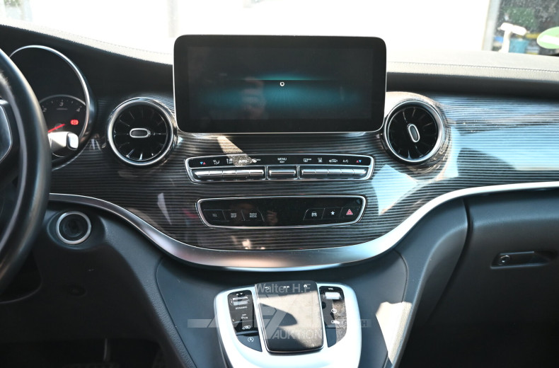 Mercedes-Benz V300d kompakt 9G-Tronic Avantgarde Edition, bergkristallweis metallic